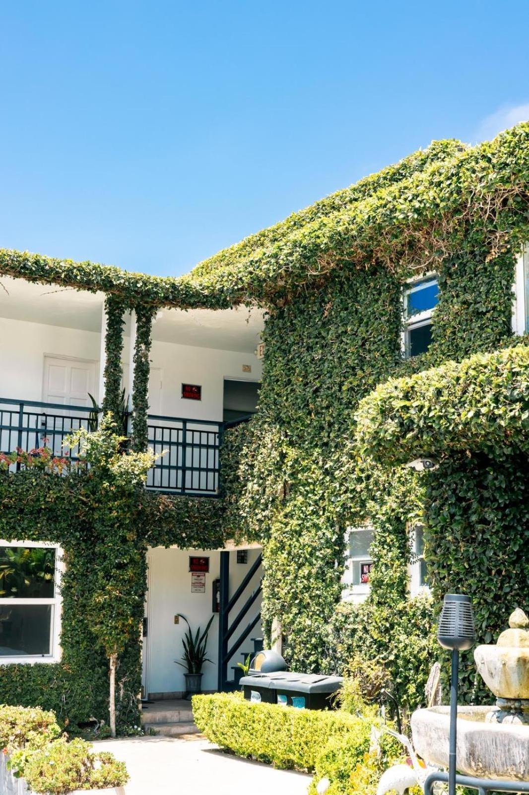 Seaside Laguna & 3* Laguna Beach