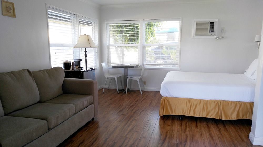 Hotel Seaside Laguna &